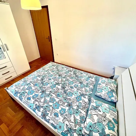 Aida Apartamento Jadranovo